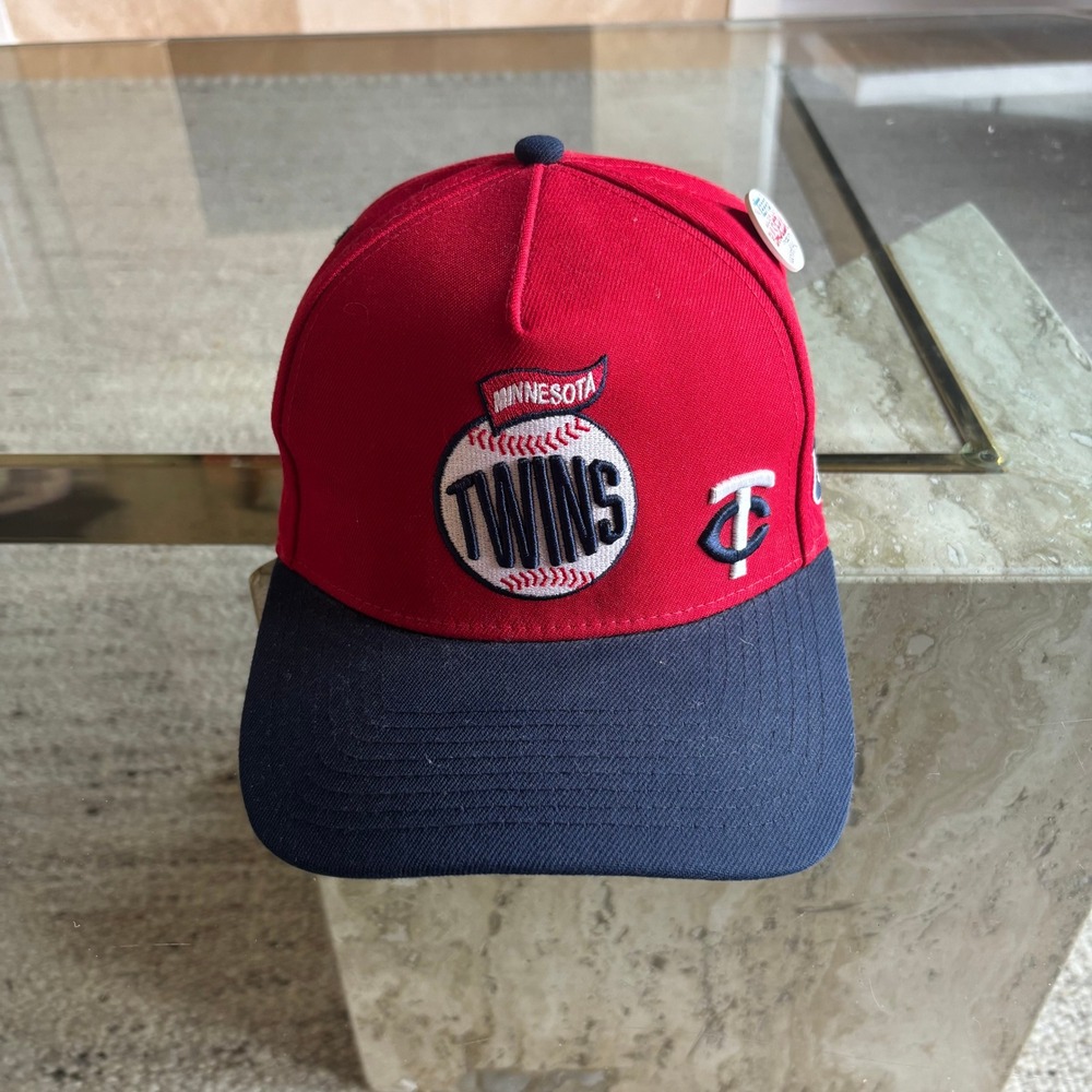 Mitchell & Ness Topps Minnesota Twins Hat Mens OSFM Red Navy Excellent Snapback